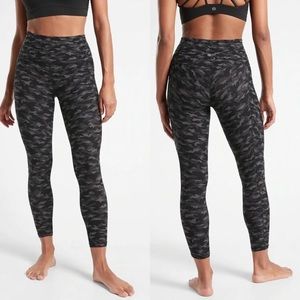 Athleta Salutation Stash Pocket II Leggings